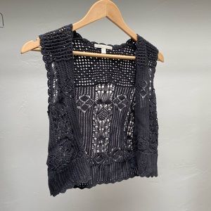 Uniqlo crochet sweater vest/shrug